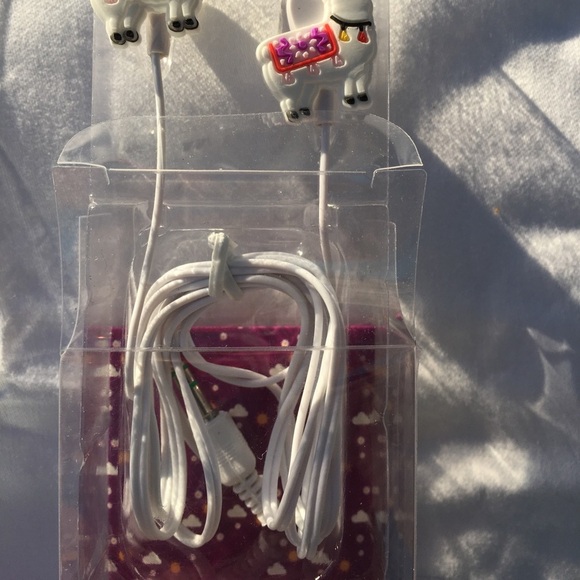 EAR BUDS EAR PHONES LLAMA!! - Picture 4 of 6